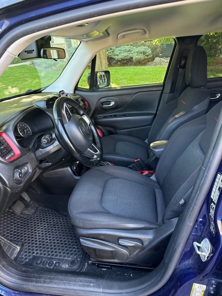 2017 Jeep Renegade Trailhawk w/Cold Weather Group