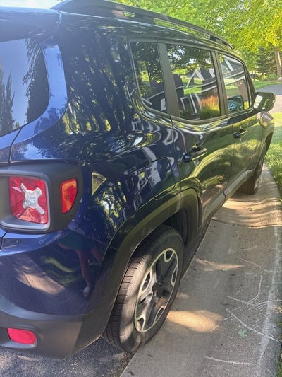2017 Jeep Renegade Trailhawk w/Cold Weather Group