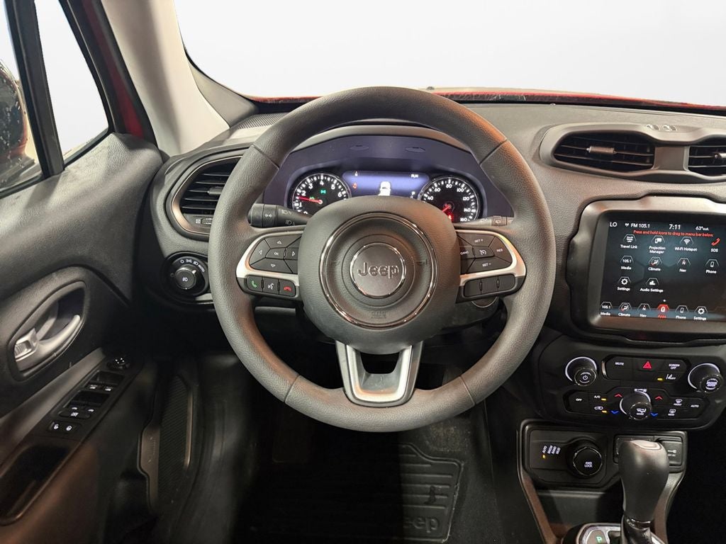 2023 Jeep Renegade Latitude w/Preferred Pkg