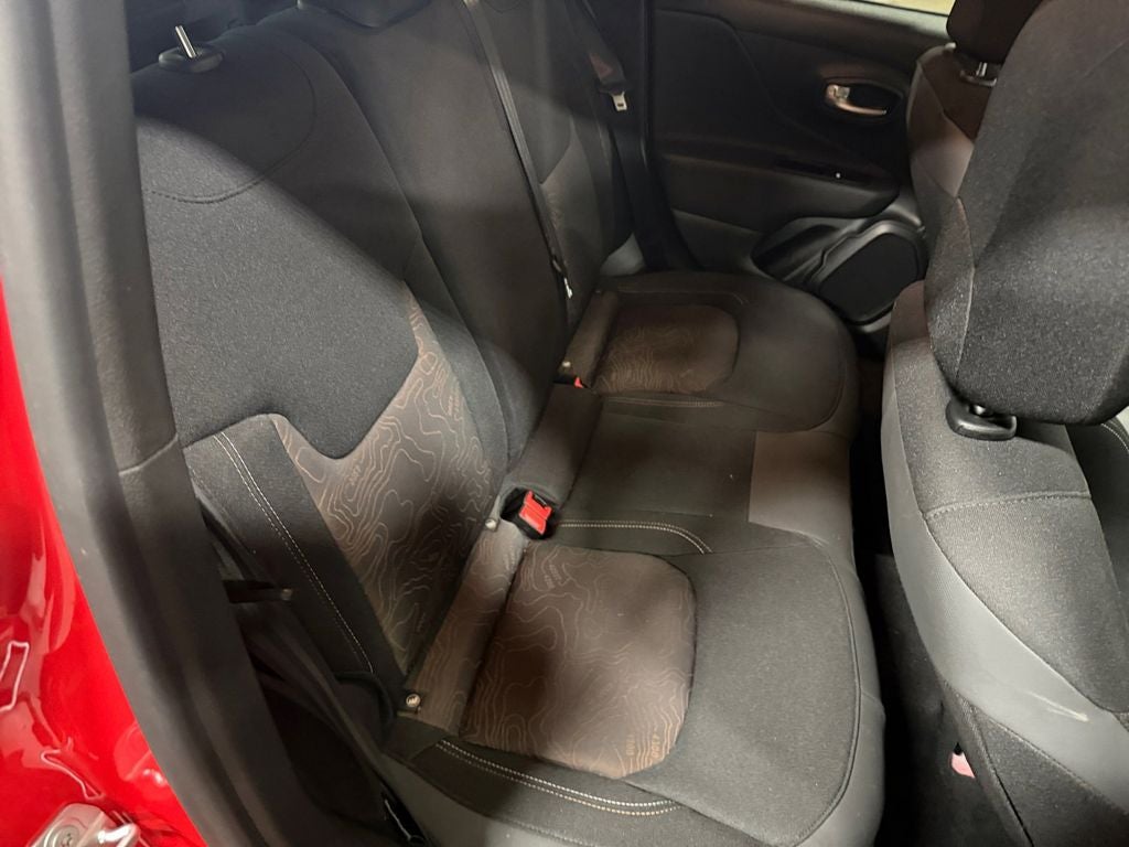 2023 Jeep Renegade Latitude w/Preferred Pkg