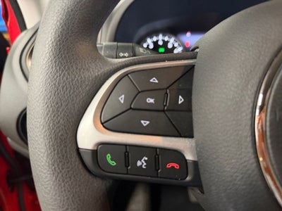 2023 Jeep Renegade Latitude w/Preferred Pkg