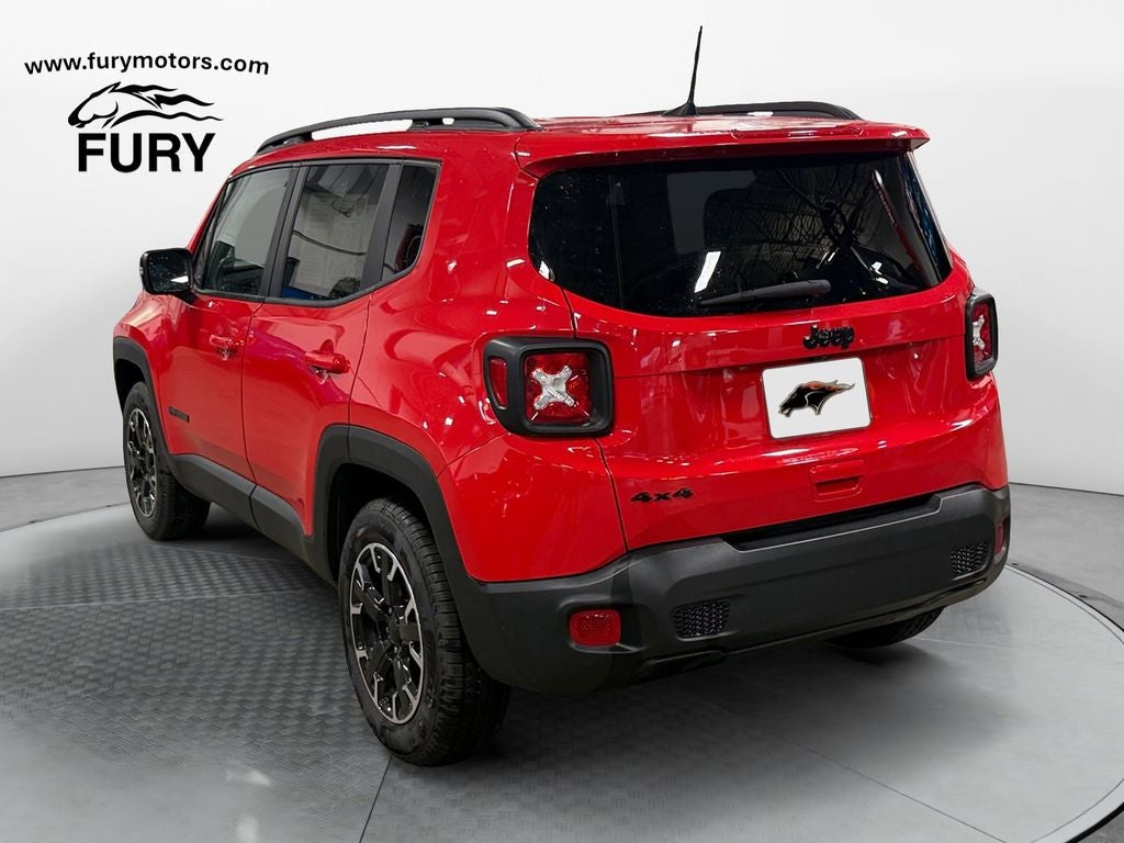 2023 Jeep Renegade Latitude w/Preferred Pkg