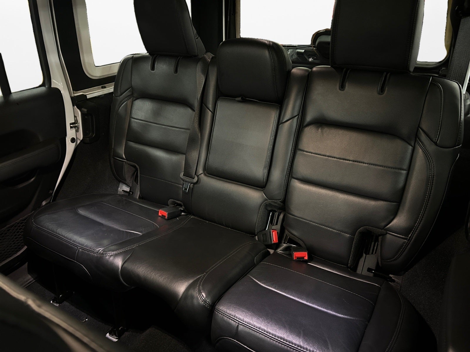 2023 Jeep Wrangler 4-Door Sahara Altitude