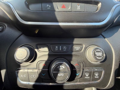 2022 Jeep Cherokee Latitude Lux 4x4