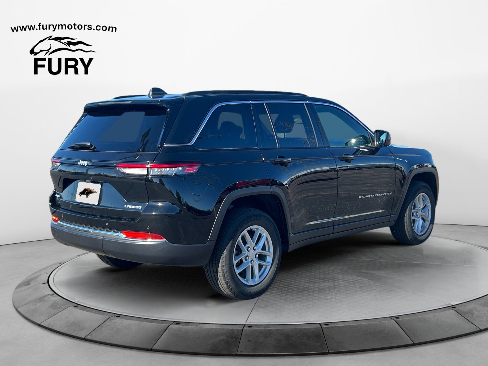 2024 Jeep Grand Cherokee Laredo X 4x4
