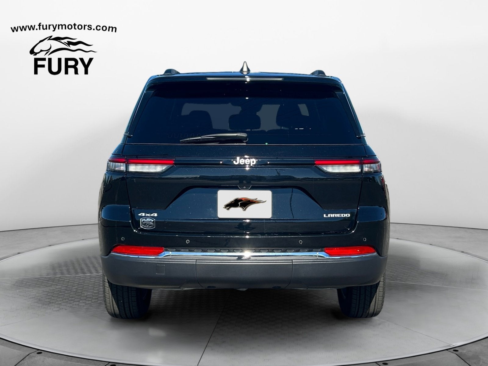 2024 Jeep Grand Cherokee Laredo X 4x4