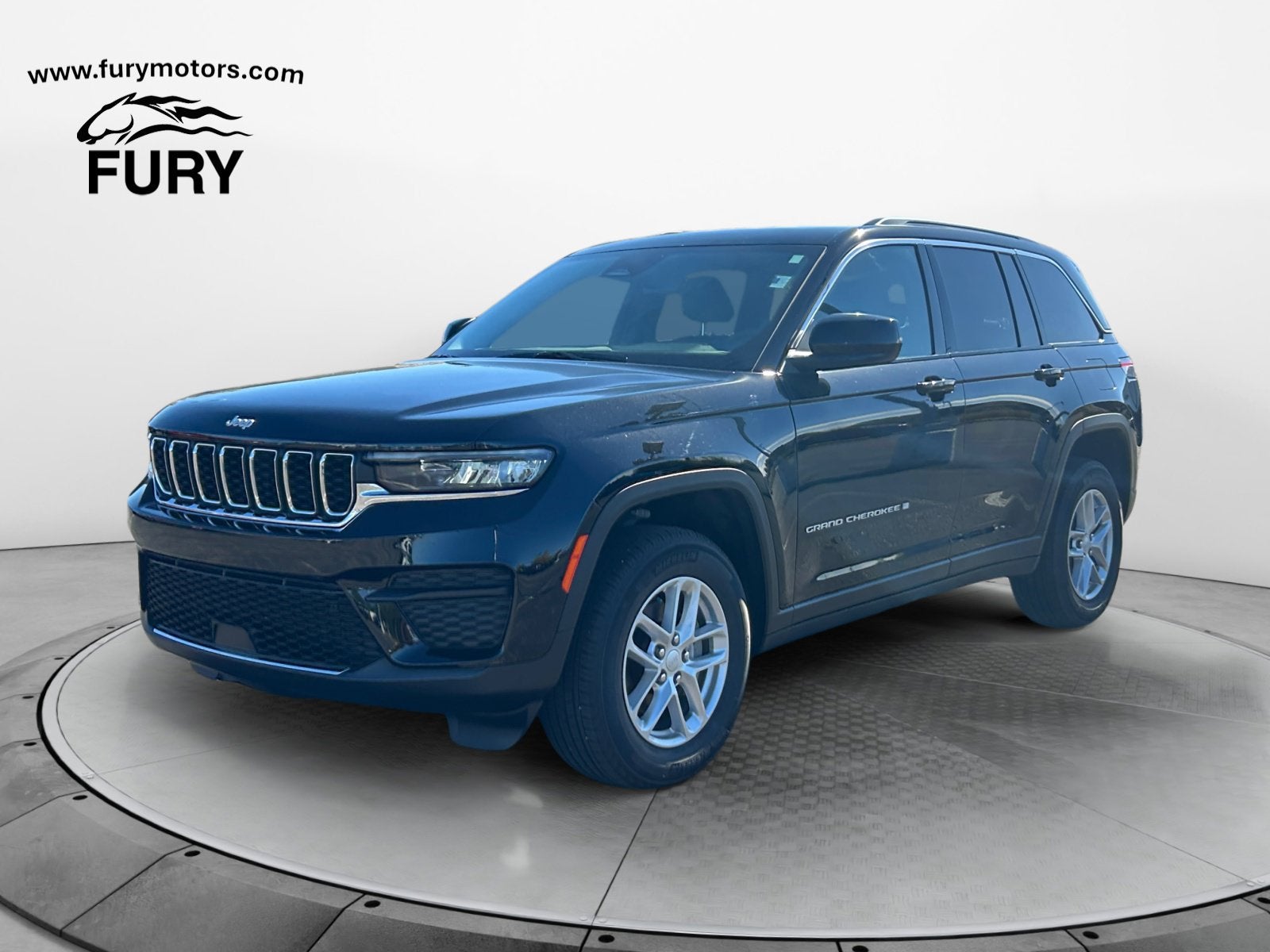 2024 Jeep Grand Cherokee Laredo X 4x4
