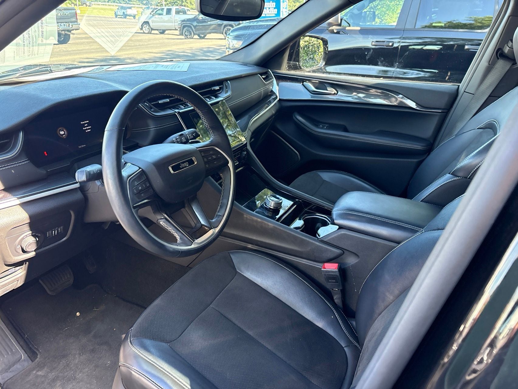 2022 Jeep Grand Cherokee Altitude
