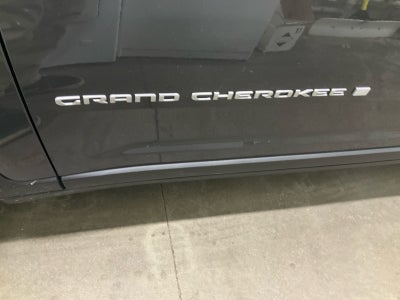 2025 Jeep Grand Cherokee Laredo 4x4