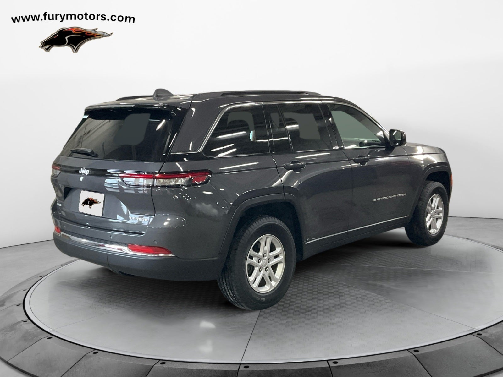 2025 Jeep Grand Cherokee Laredo 4x4