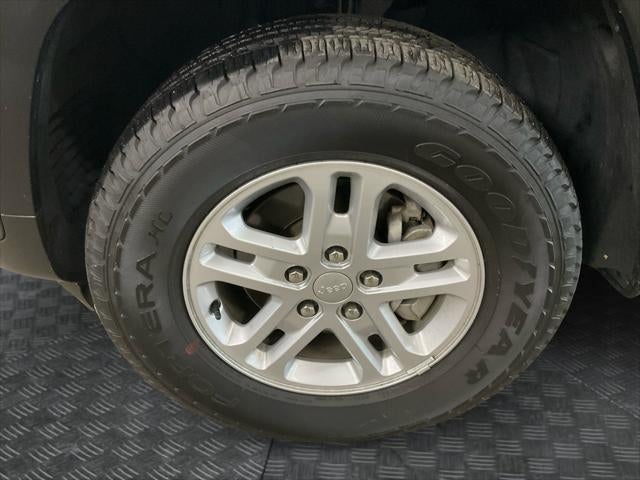 2025 Jeep Grand Cherokee Laredo 4x4