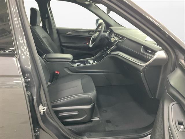 2025 Jeep Grand Cherokee Laredo 4x4