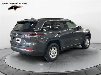 2025 Jeep Grand Cherokee Laredo 4x4