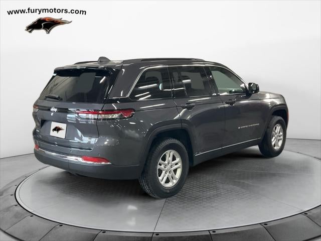 2025 Jeep Grand Cherokee Laredo 4x4