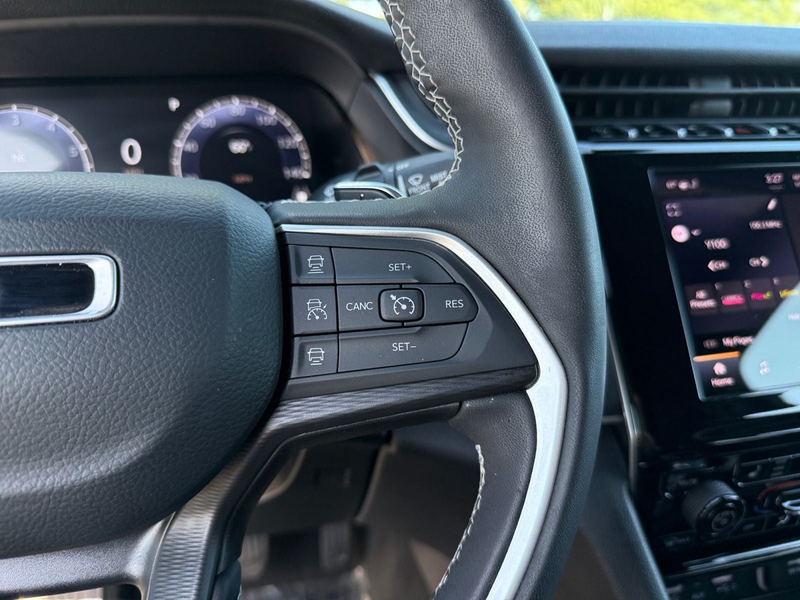 2025 Jeep Grand Cherokee Altitude 4x4