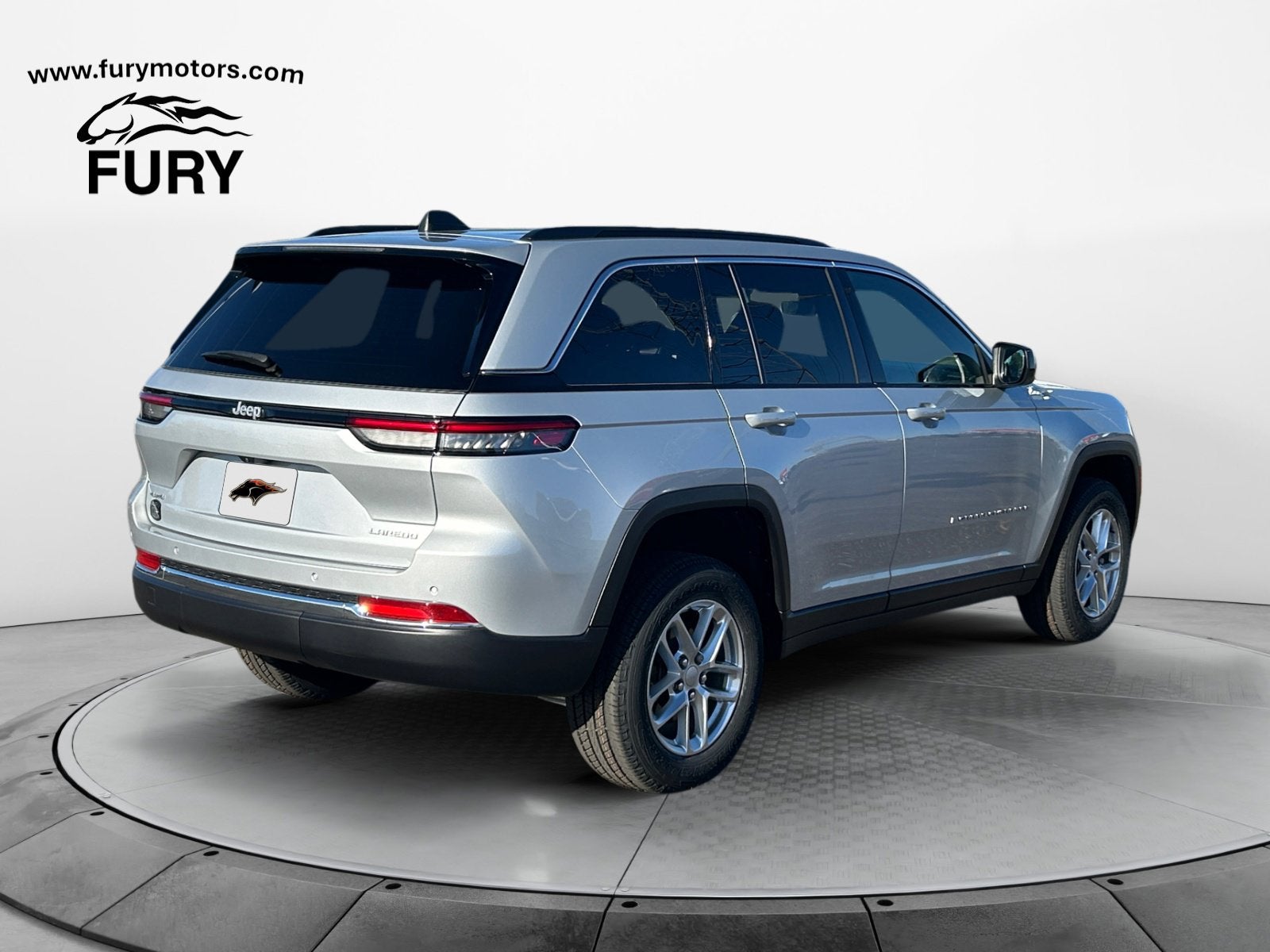2025 Jeep Grand Cherokee Laredo X 4x4