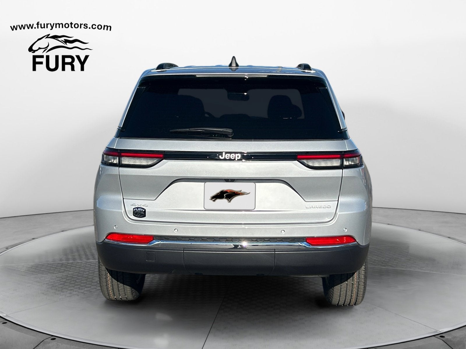 2025 Jeep Grand Cherokee Laredo X 4x4