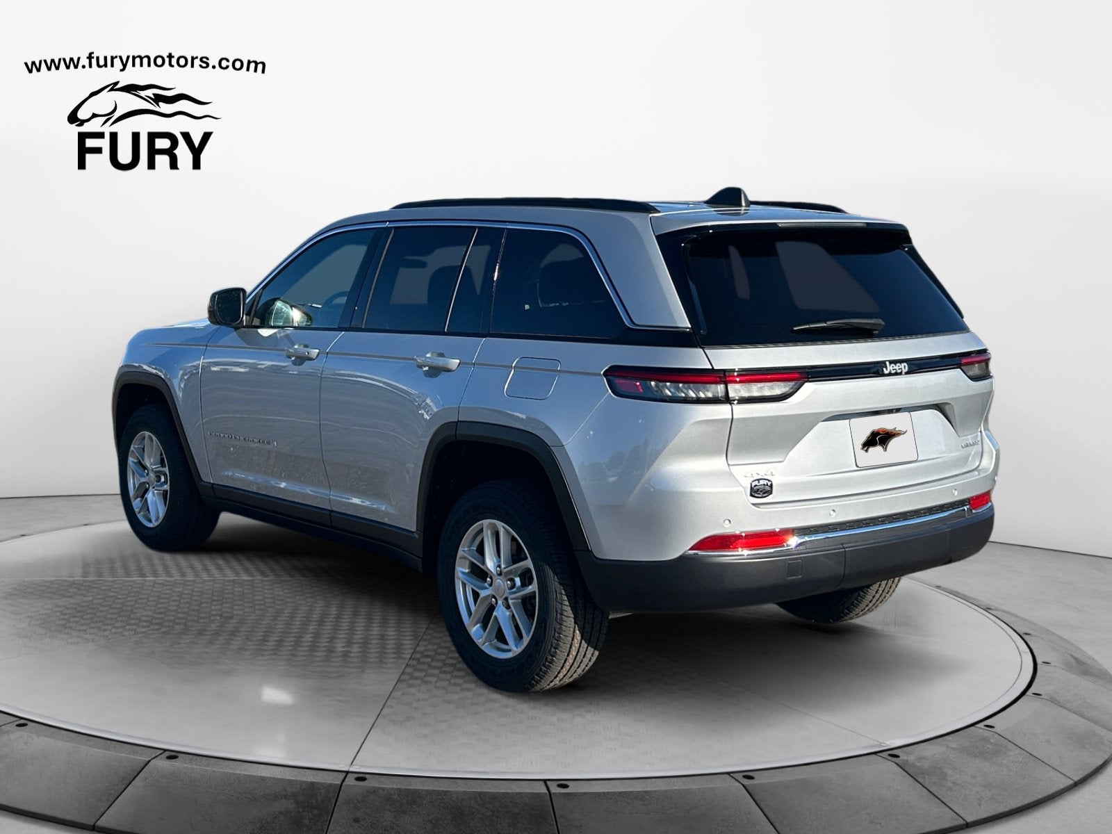 2025 Jeep Grand Cherokee Laredo X 4x4