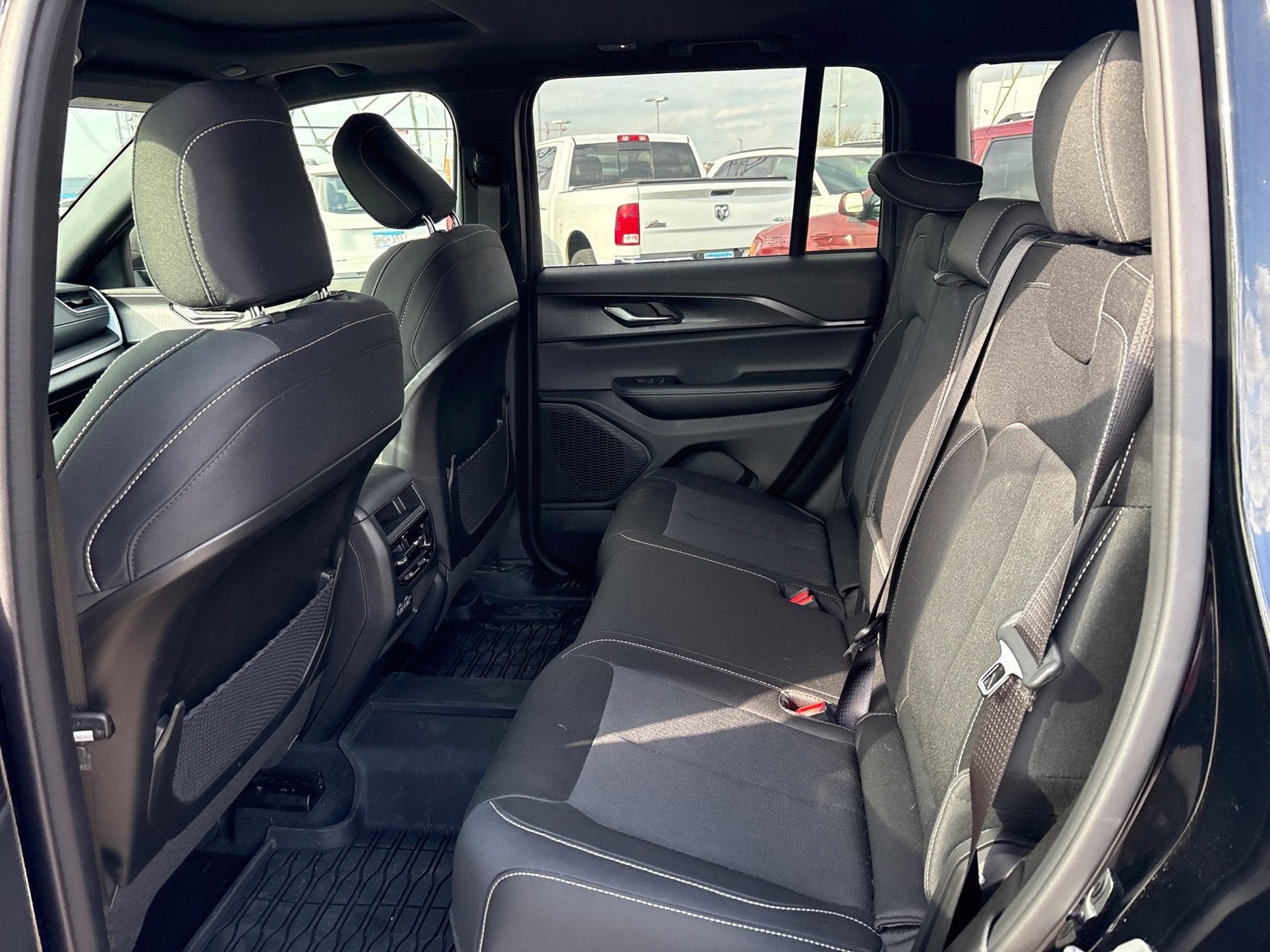 2025 Jeep Grand Cherokee Laredo X 4x4