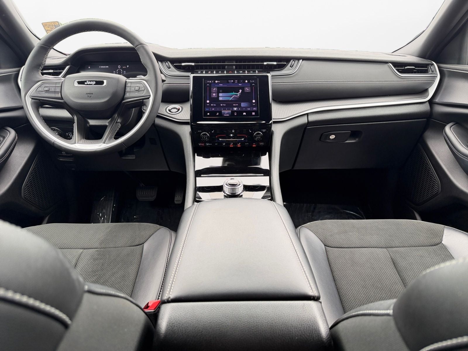2025 Jeep Grand Cherokee L Altitude X 4x4
