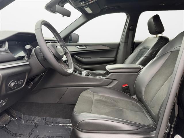 2025 Jeep Grand Cherokee L Altitude X 4x4