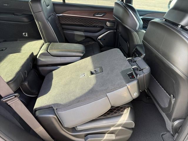2025 Jeep Grand Cherokee L Summit 4x4