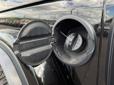 2024 Jeep Wrangler 4-Door Recon