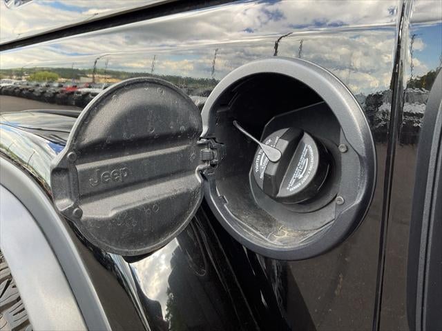 2024 Jeep Wrangler 4-Door Recon