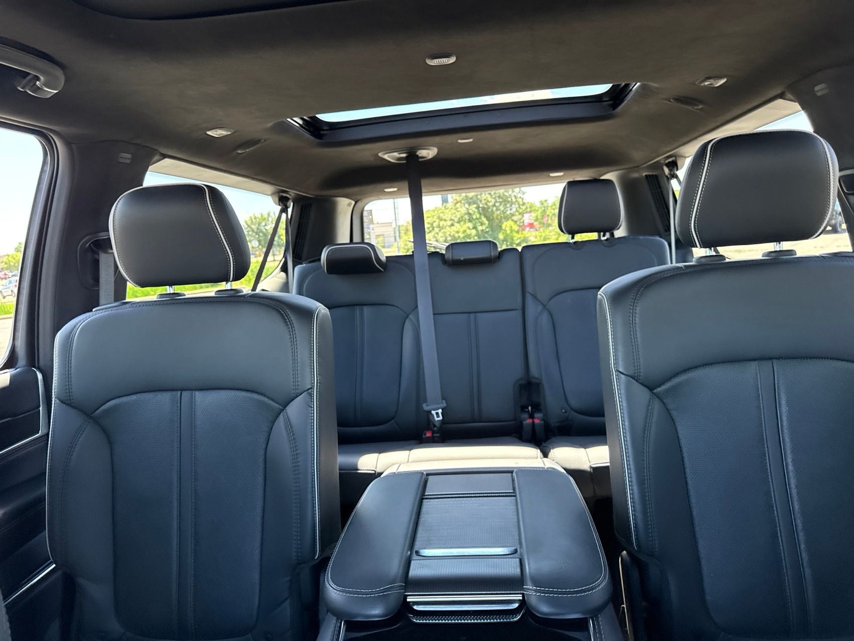 2024 Jeep Grand Wagoneer L Series II obsidian