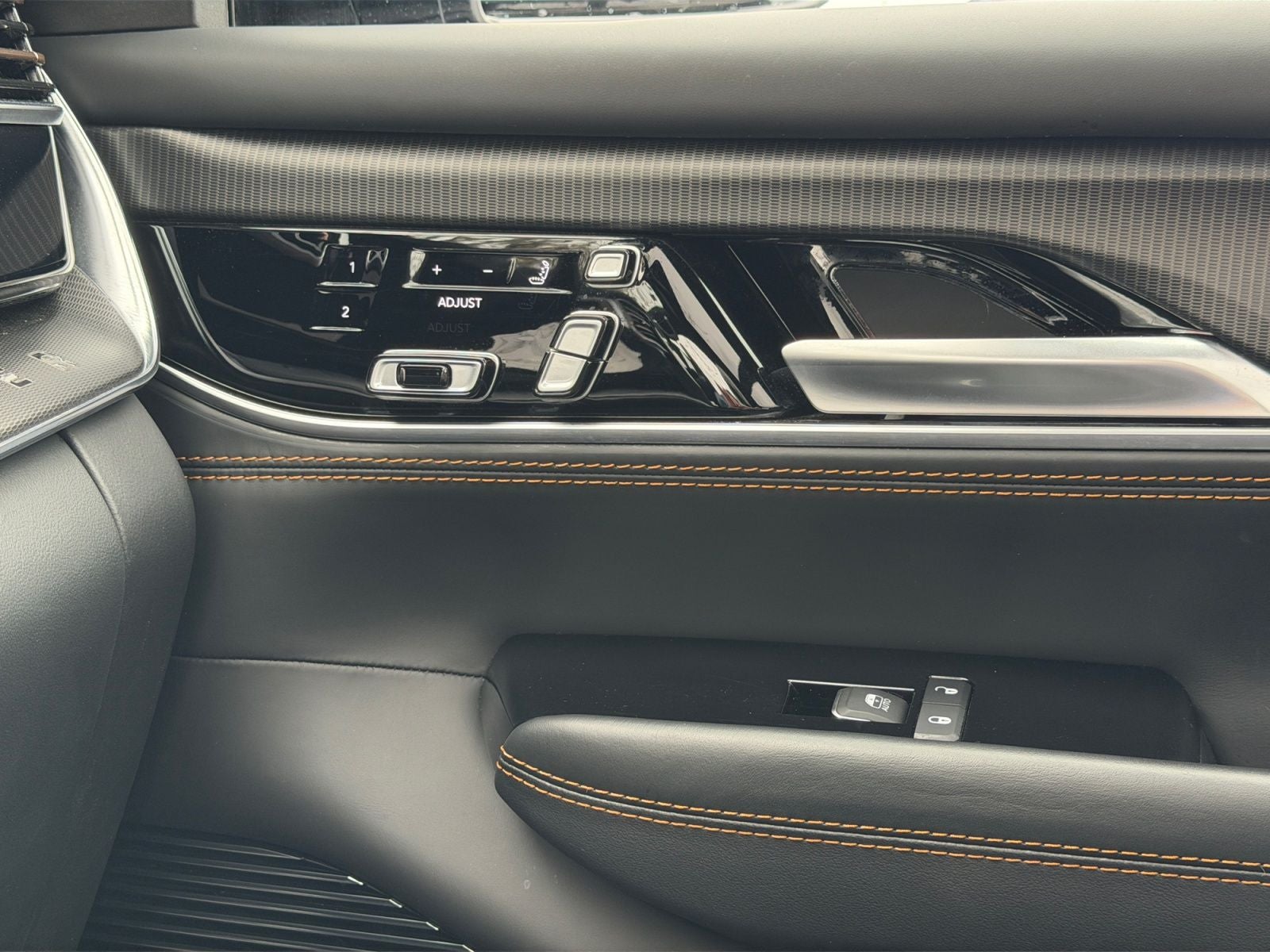 2025 Jeep Grand Wagoneer L Series III OBSIDIAN