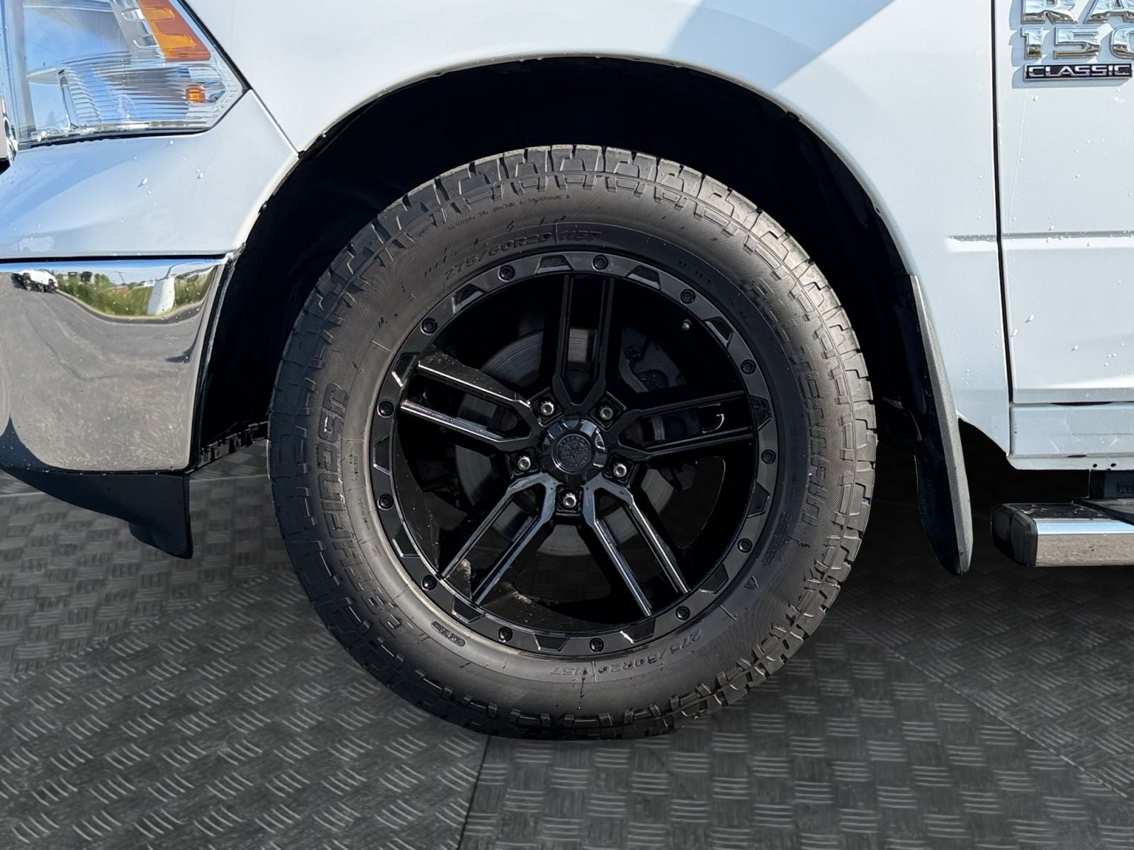 2019 RAM 1500 Classic SLT Crew Cab 4x4 5'7' Box