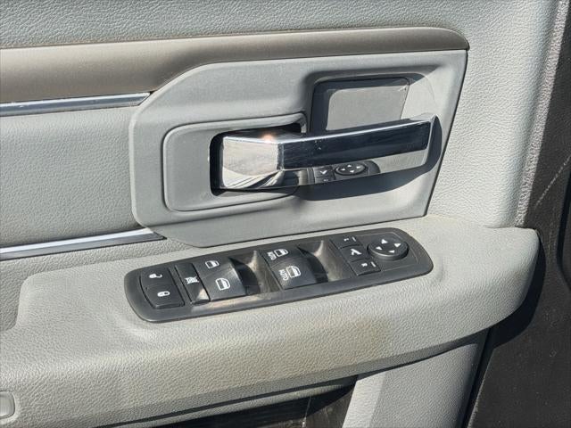 2019 RAM 1500 Classic SLT Crew Cab 4x4 5'7' Box