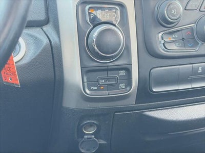 2019 RAM 1500 Classic SLT Crew Cab 4x4 5'7' Box