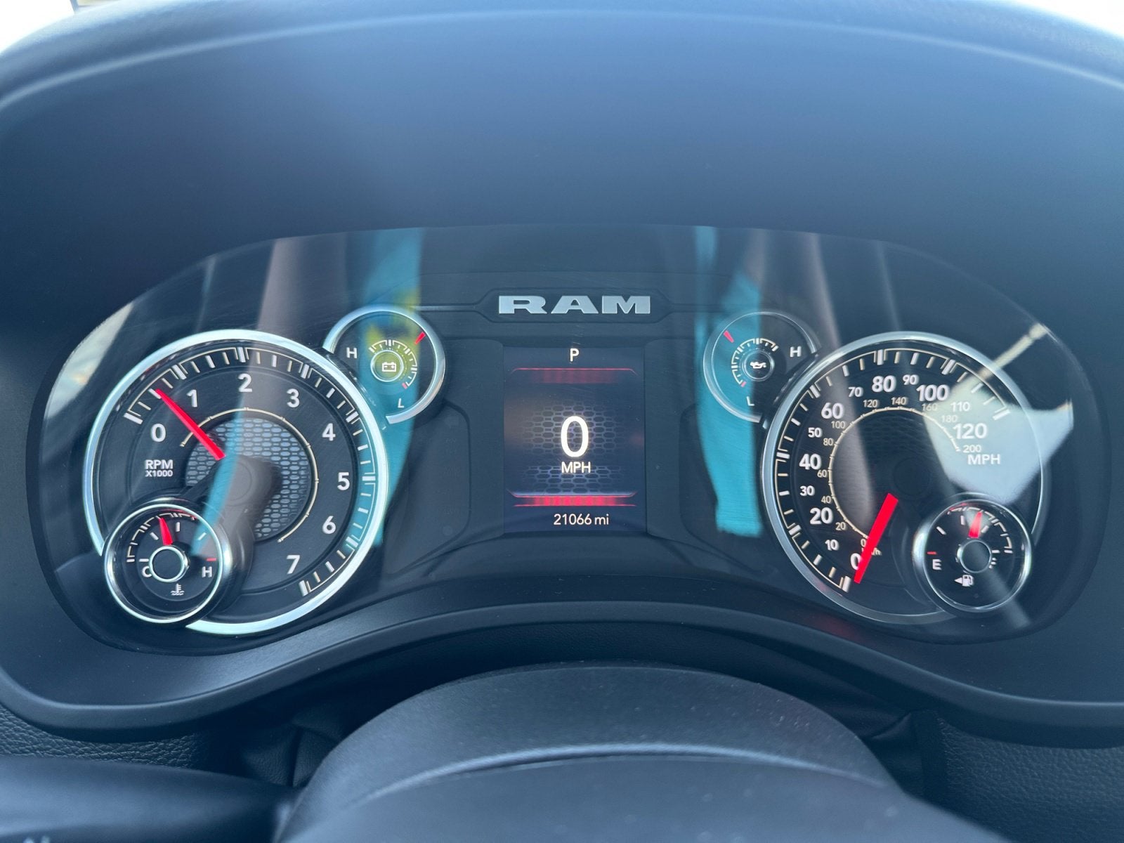 2025 RAM 1500 Big Horn Crew Cab 4x4 5'7' Box