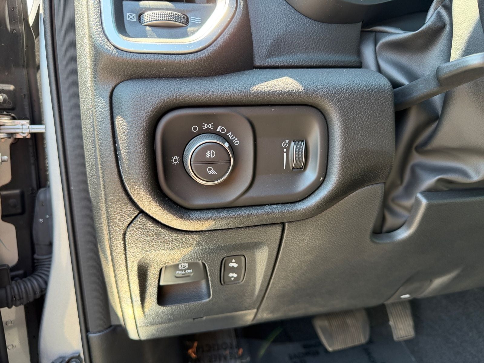 2025 RAM 1500 Big Horn Crew Cab 4x4 5'7' Box