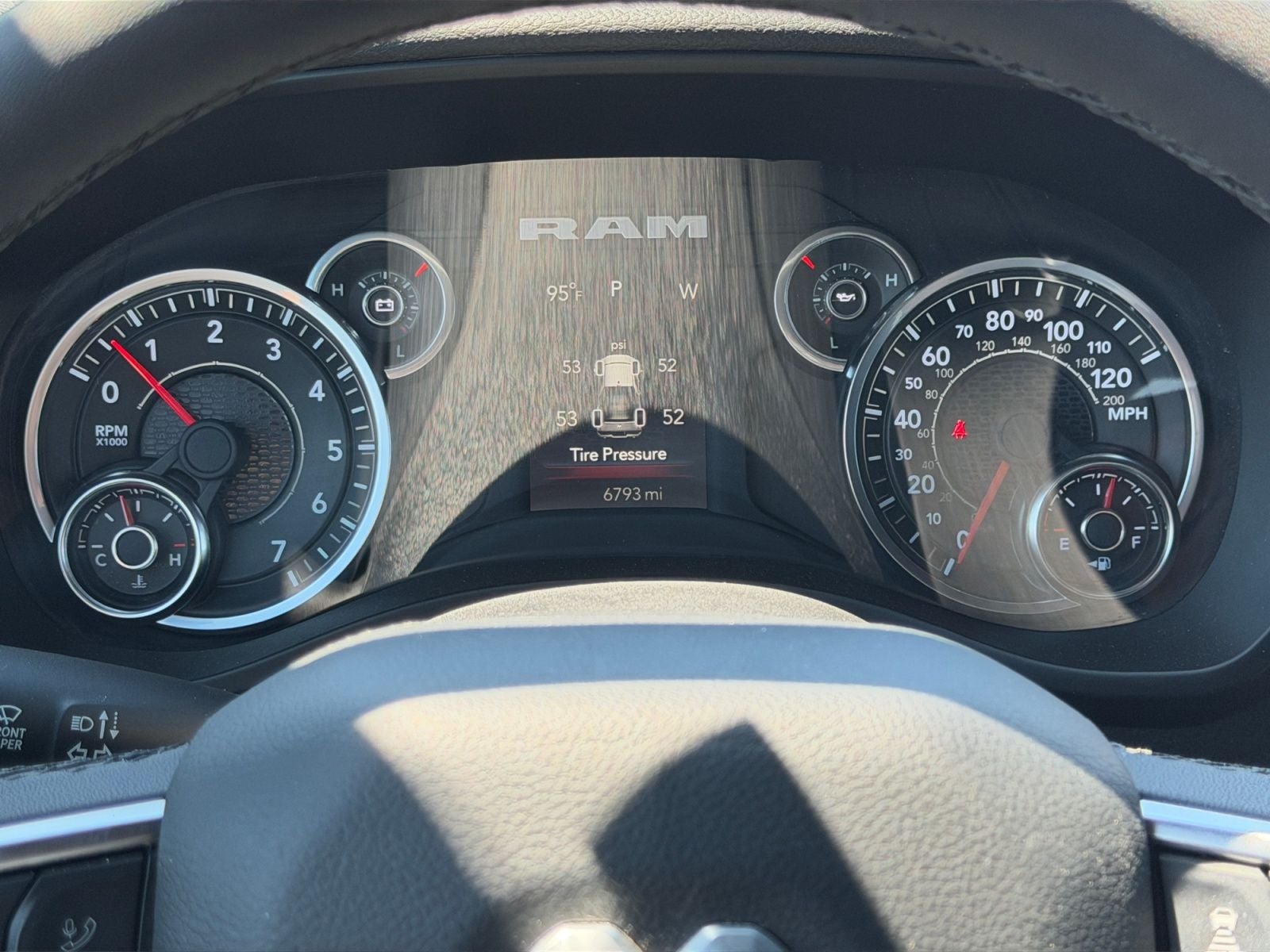 2025 RAM 1500 Big Horn Crew Cab 4x4 5'7' Box