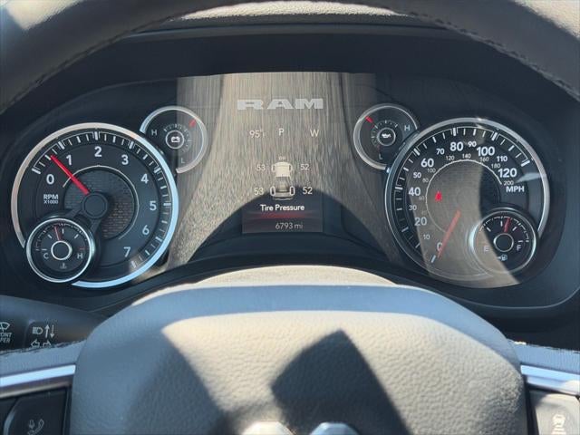 2025 RAM 1500 Big Horn Crew Cab 4x4 5'7' Box