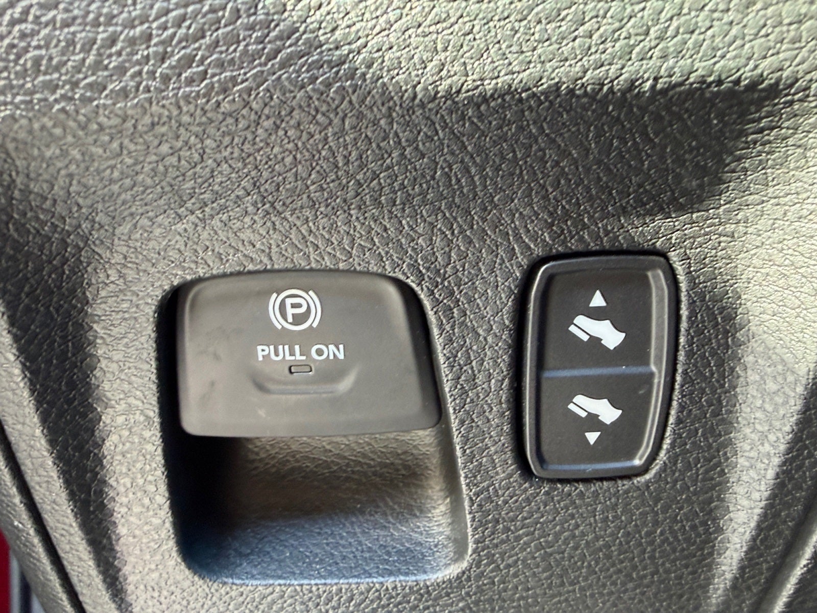 2023 RAM 1500 Limited Crew Cab 4x4 5'7' Box