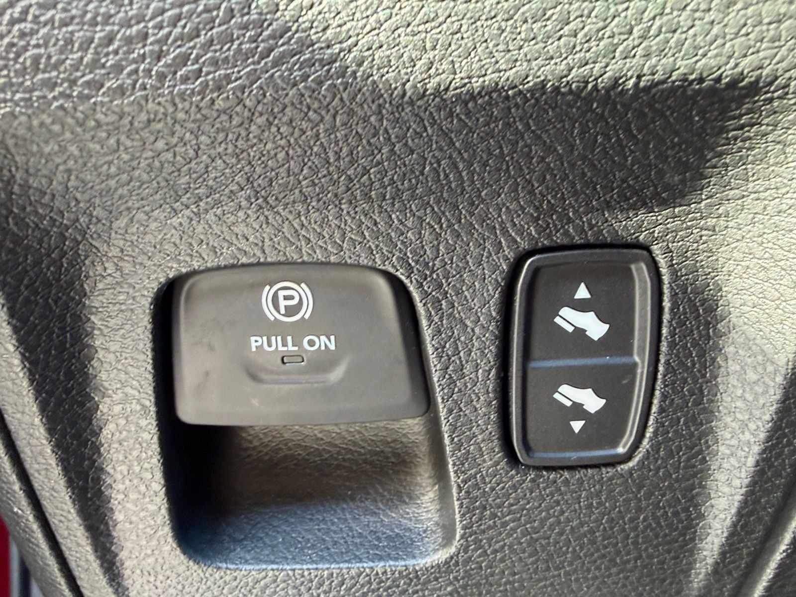 2023 RAM 1500 Limited Crew Cab 4x4 5'7' Box