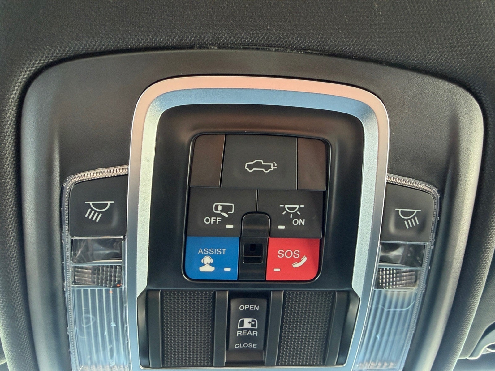 2023 RAM 1500 Limited Crew Cab 4x4 5'7' Box