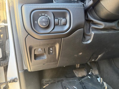 2022 RAM 1500 Limited Crew Cab 4x4 5'7' Box