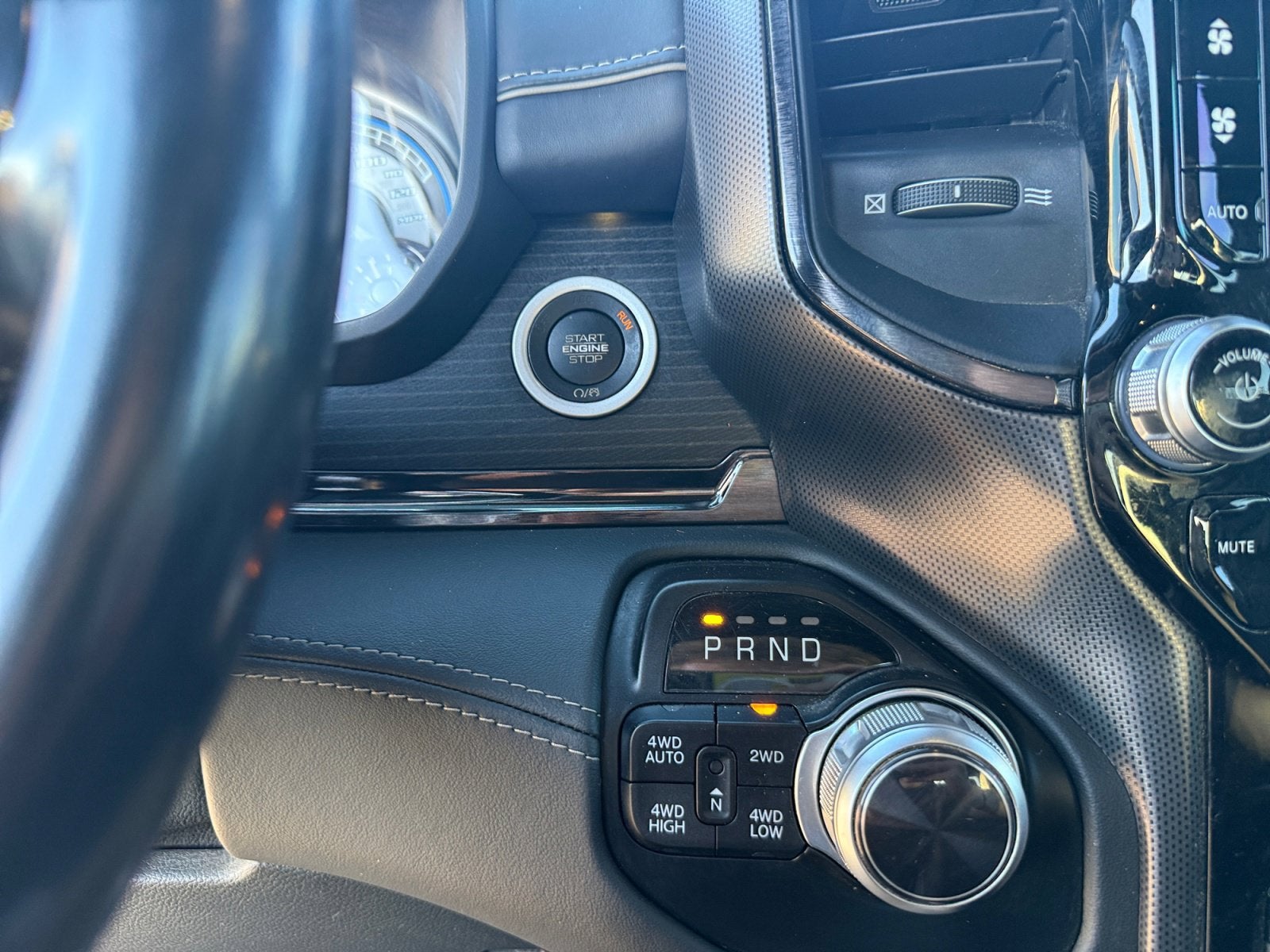 2022 RAM 1500 Limited Crew Cab 4x4 5'7' Box