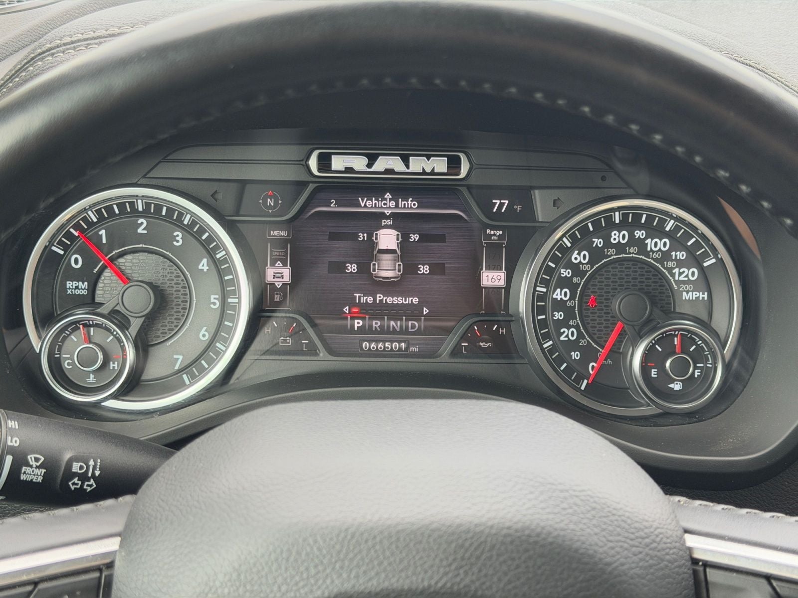 2022 RAM 1500 Laramie Crew Cab 4x4 5'7' Box
