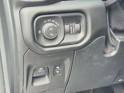2022 RAM 1500 Laramie Crew Cab 4x4 5'7' Box