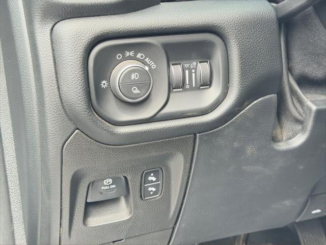 2022 RAM 1500 Laramie Crew Cab 4x4 5'7' Box