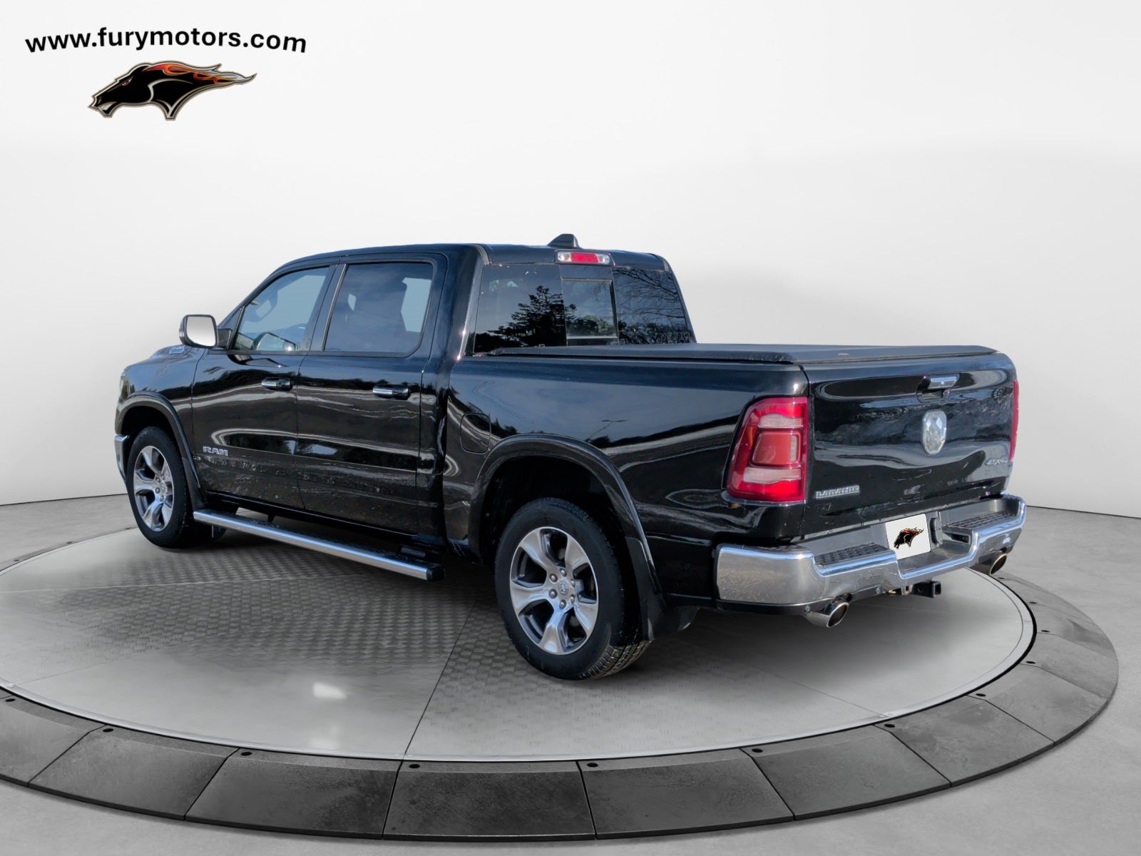 2021 RAM 1500 Laramie Crew Cab 4x4 5'7' Box