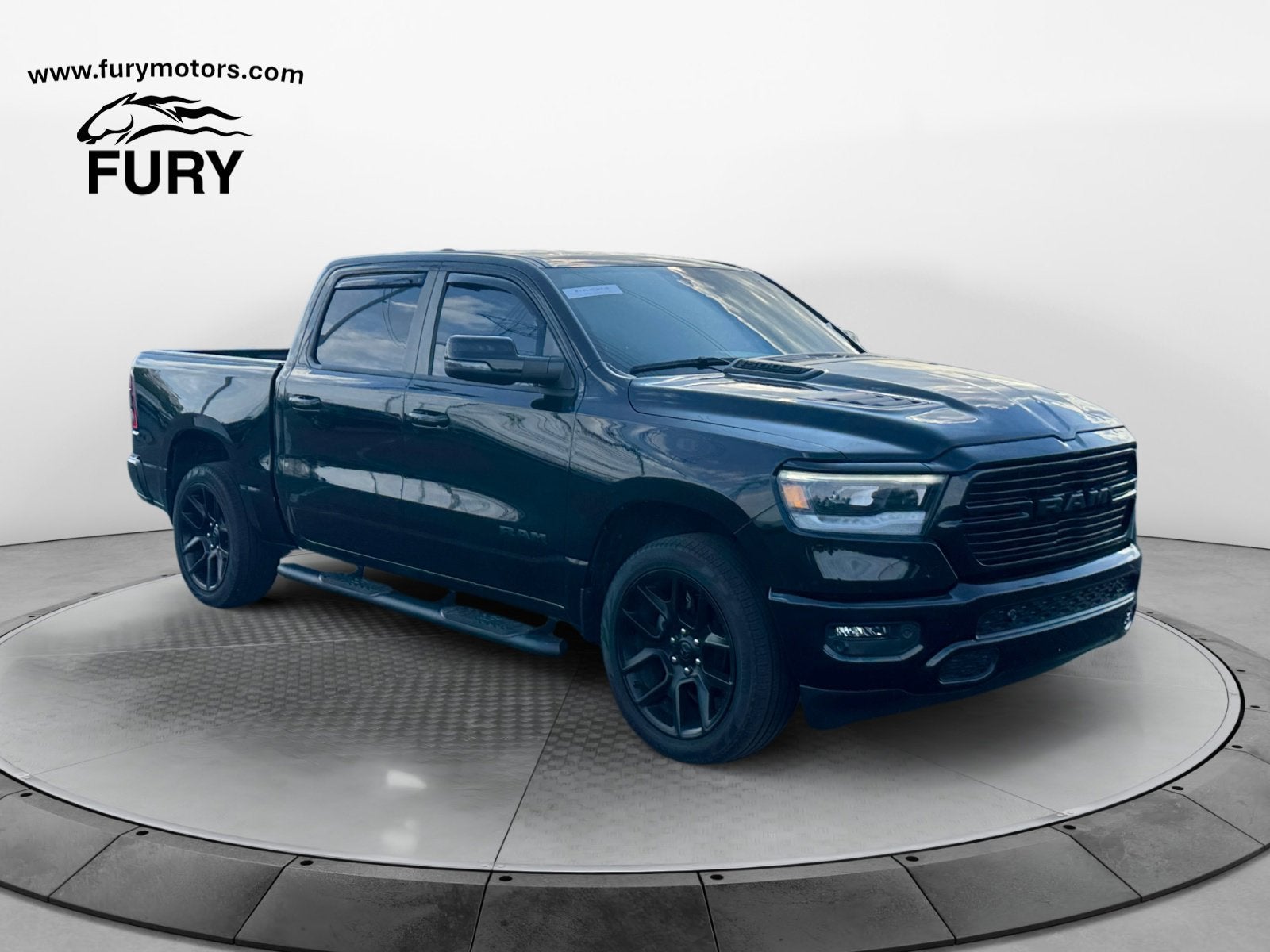 2023 RAM 1500 Laramie Crew Cab 4x4 5'7' Box