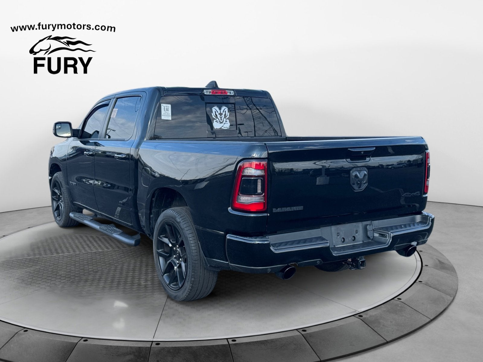 2023 RAM 1500 Laramie Crew Cab 4x4 5'7' Box