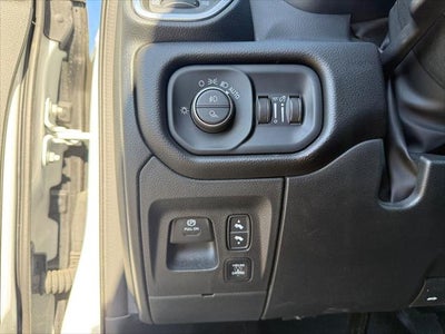 2025 RAM 1500 Big Horn Crew Cab 4x4 6'4' Box