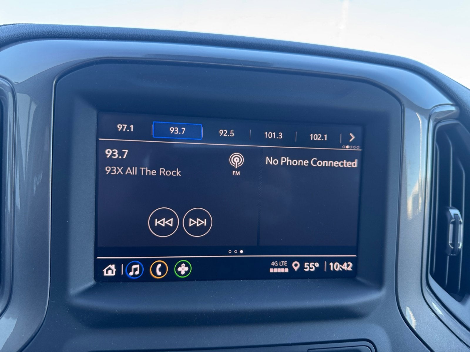 2023 Chevrolet Silverado 1500 4WD Double Cab Standard Bed Custom